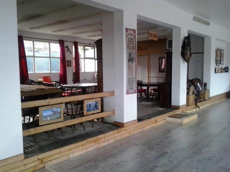 Aperçu du saloon Avant