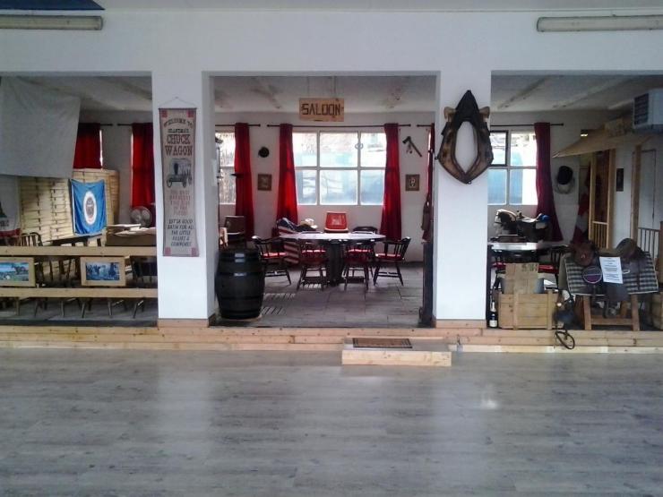 Saloon  en 2014
